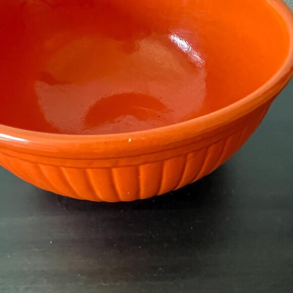 Vintage 1930s Red Wing Orange Mixing Bowl 10" // Ribbed Ceramic // Gypsy Trail - Picture 5 of 9
